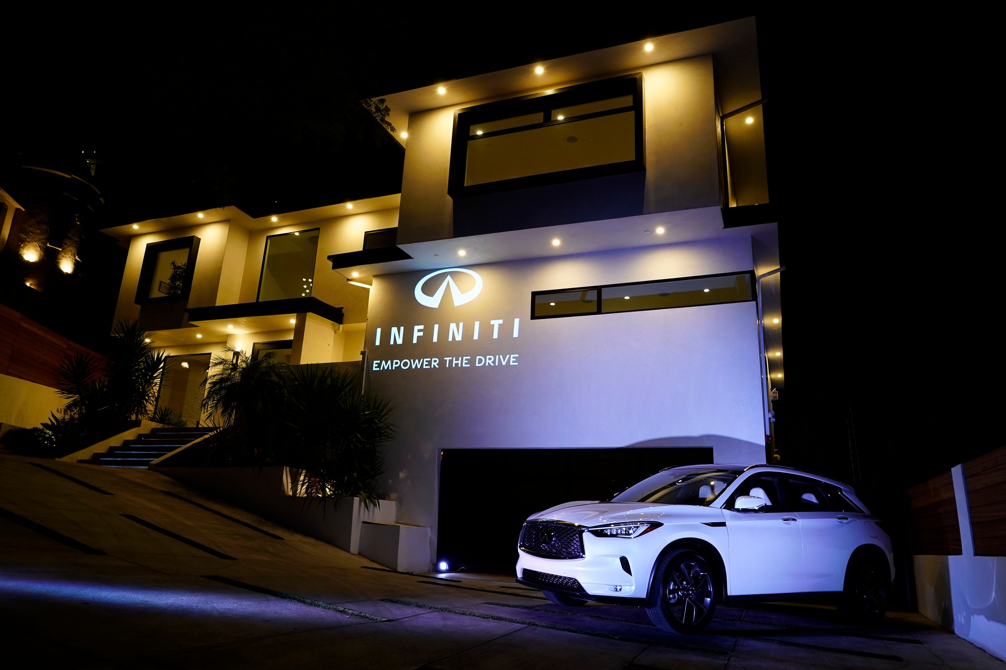 ASTOUND_Infiniti_2018_QX50Event_(12)
