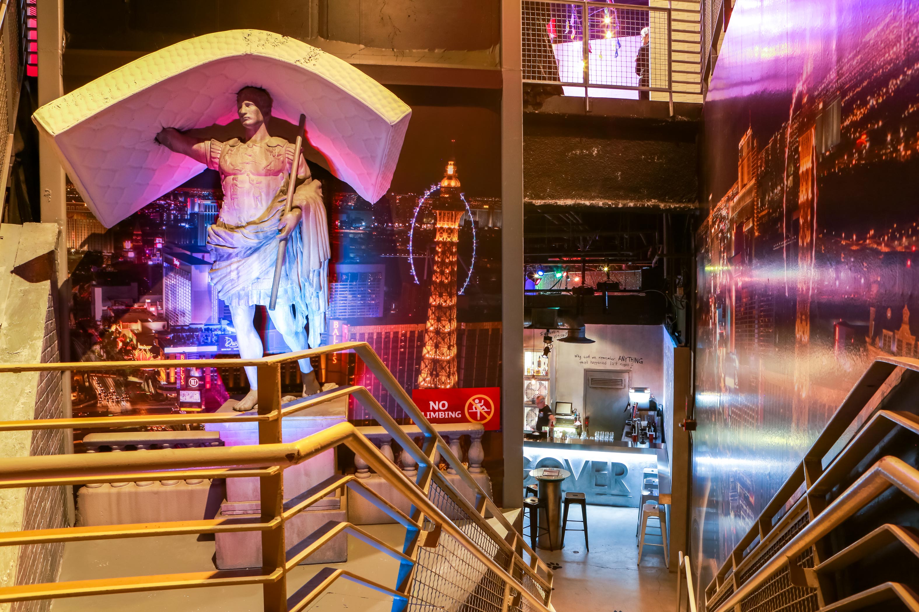 ASTOUND_MadameTussauds_2018_HangoverBar_(1)-2