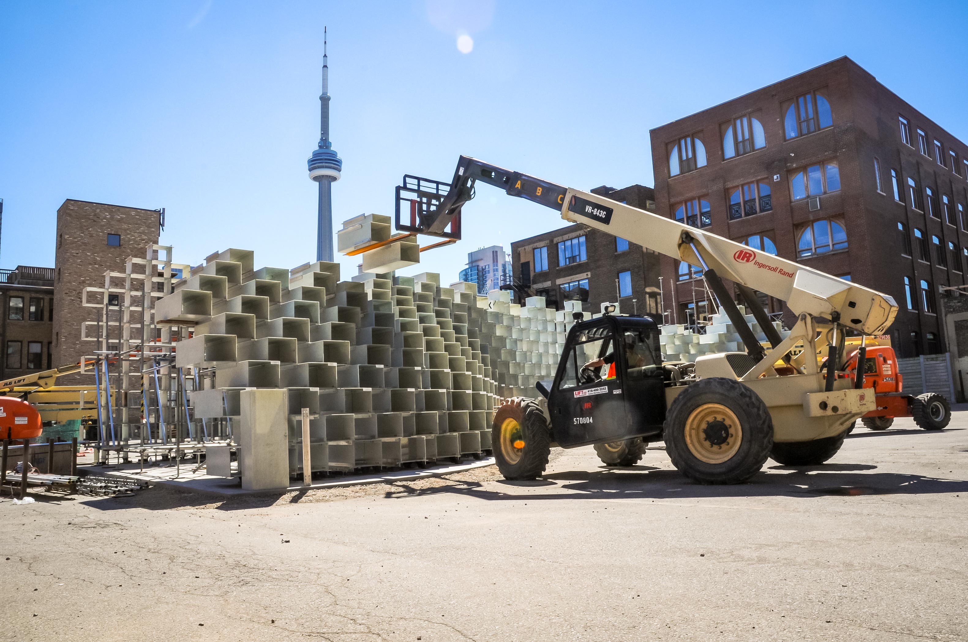 ASTOUND_Serpentine_2018_Toronto_Install_(26)