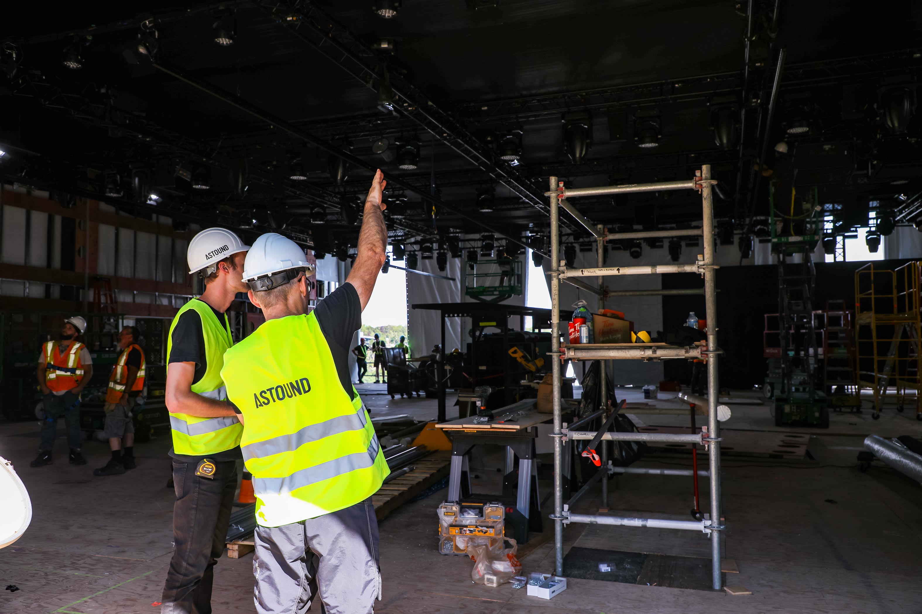 ASTOUND_Porsche_2019_TaycanPavilion_(10)